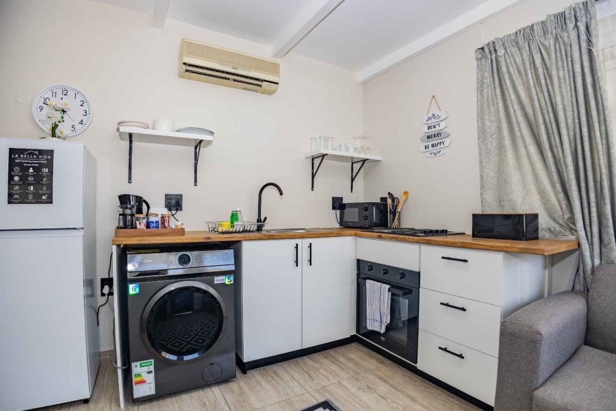 To Let 1 Bedroom Property for Rent in Oakdale Western Cape